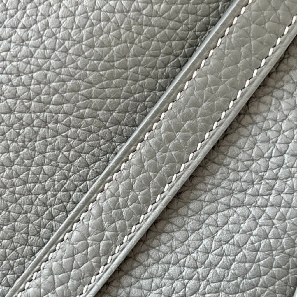 VIENNA | ALMOND GREEN