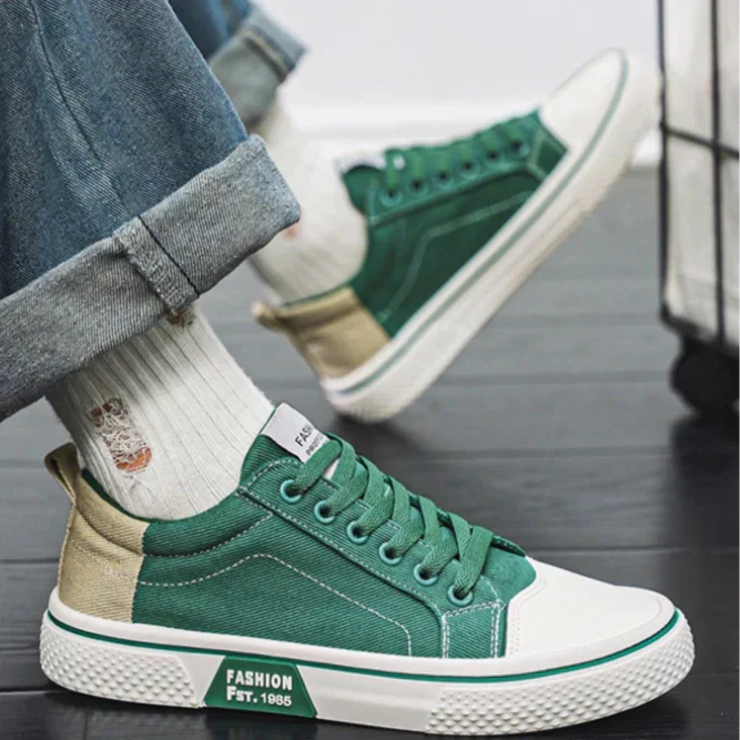 MANFRED | Classic Skate Sneakers