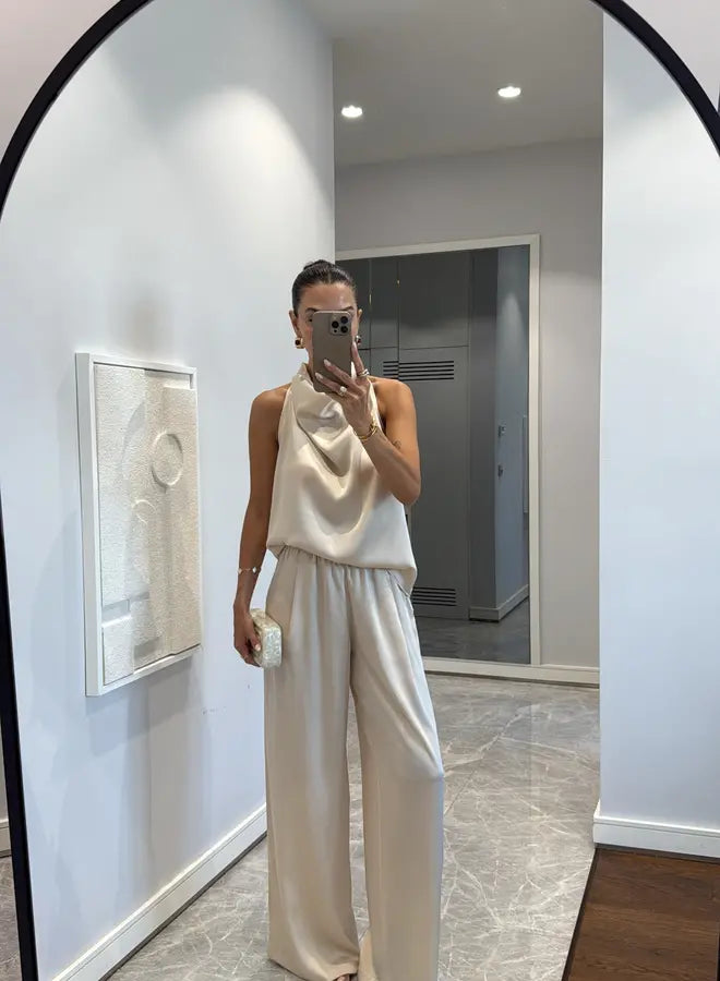 Chic Comfort: The Satin Set You’ll Live In