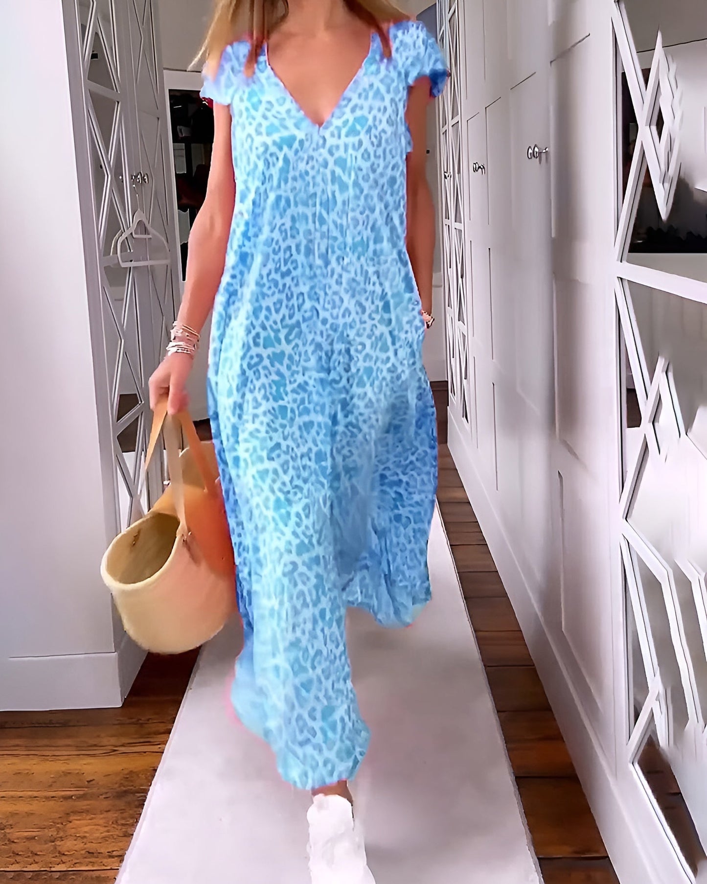 VERONIQUE | Long V-neck dress with short sleeves and printed pattern
