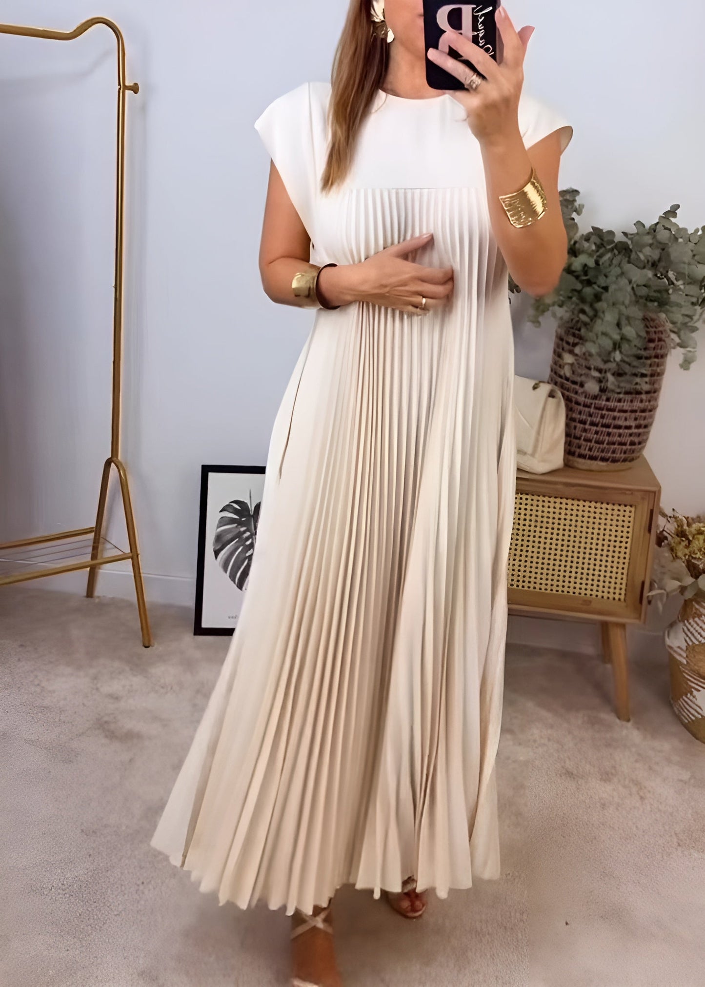 SIMONE | Light and Elegant Pleated Dress