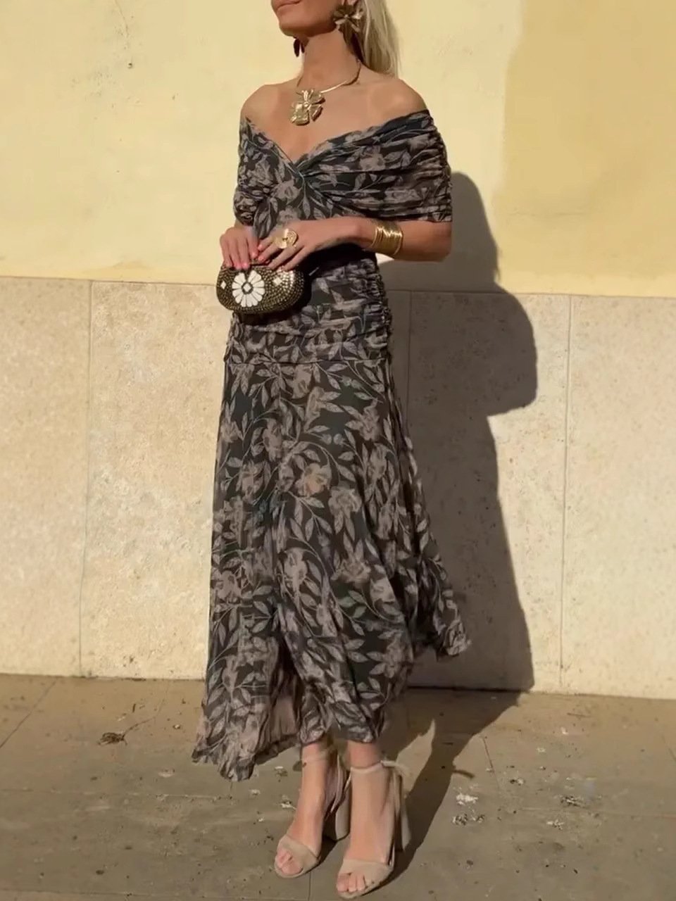 Imie | Chic Bloom Off-Shoulder Dress