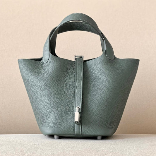 VIENNA | ALMOND GREEN