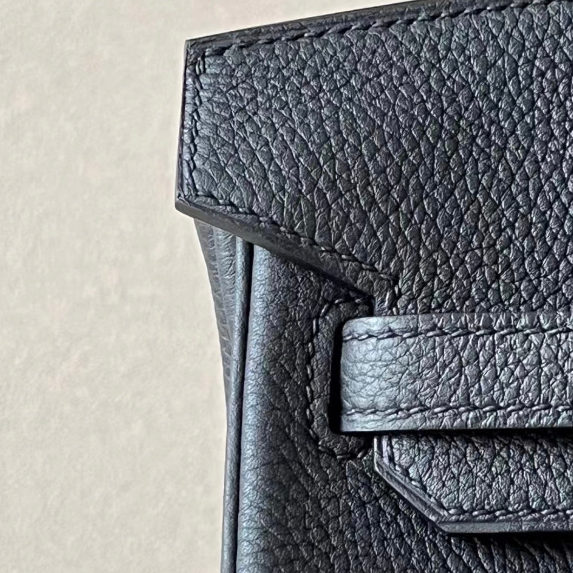 PLATINUM | ONYX BLACK