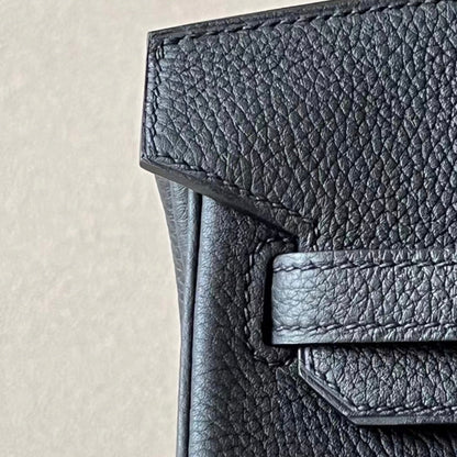 PLATINUM | ONYX BLACK