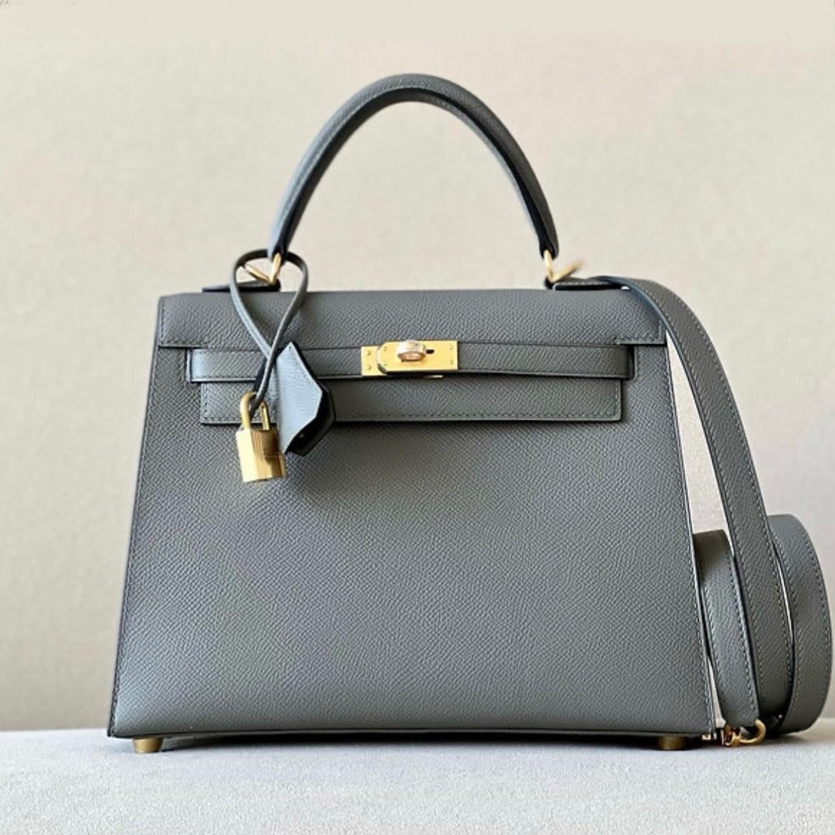 MIRAGE | GREY