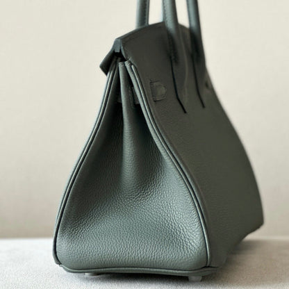 PLATINUM | ALMOND GREEN