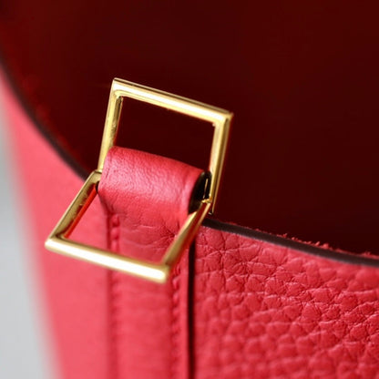 VIENNA | RED