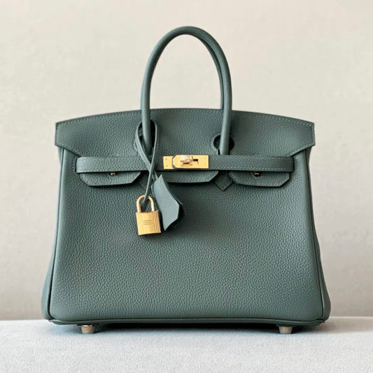 PLATINUM | ALMOND GREEN