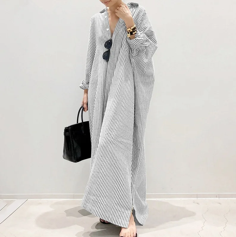 MANON | Slightly oversized shirt dress