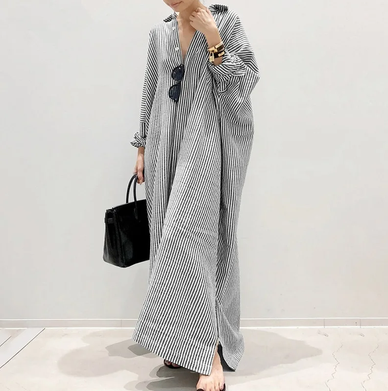 MANON | Slightly oversized shirt dress