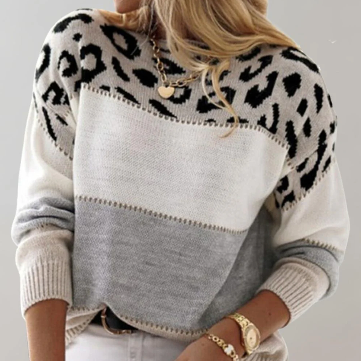 CLARA | Elegant Three-Tone Sweater
