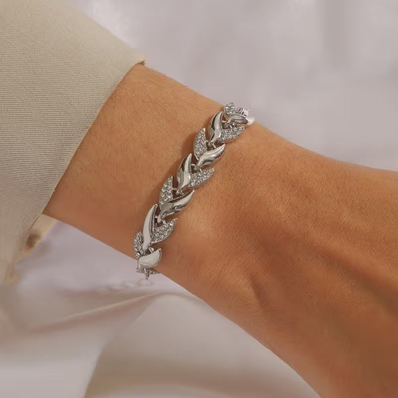 Limited Edition Fish Tail Bracelet | Get 1+1 Free!
