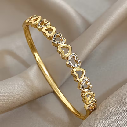 Golden Fine Bright Heart Bracelet