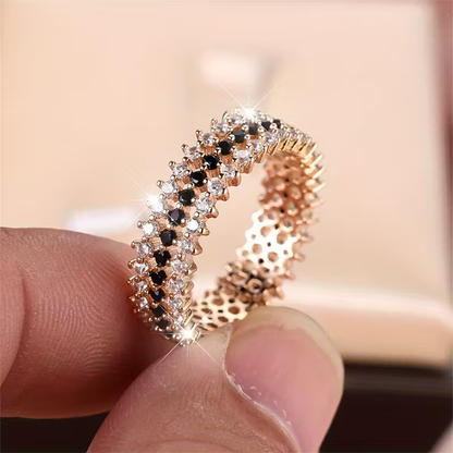 Elegant Black Trail Crystal Gold Ring