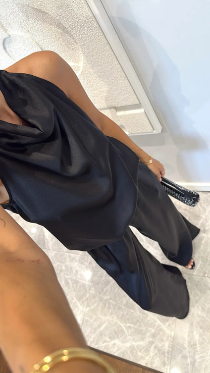 Chic Comfort: The Satin Set You’ll Live In