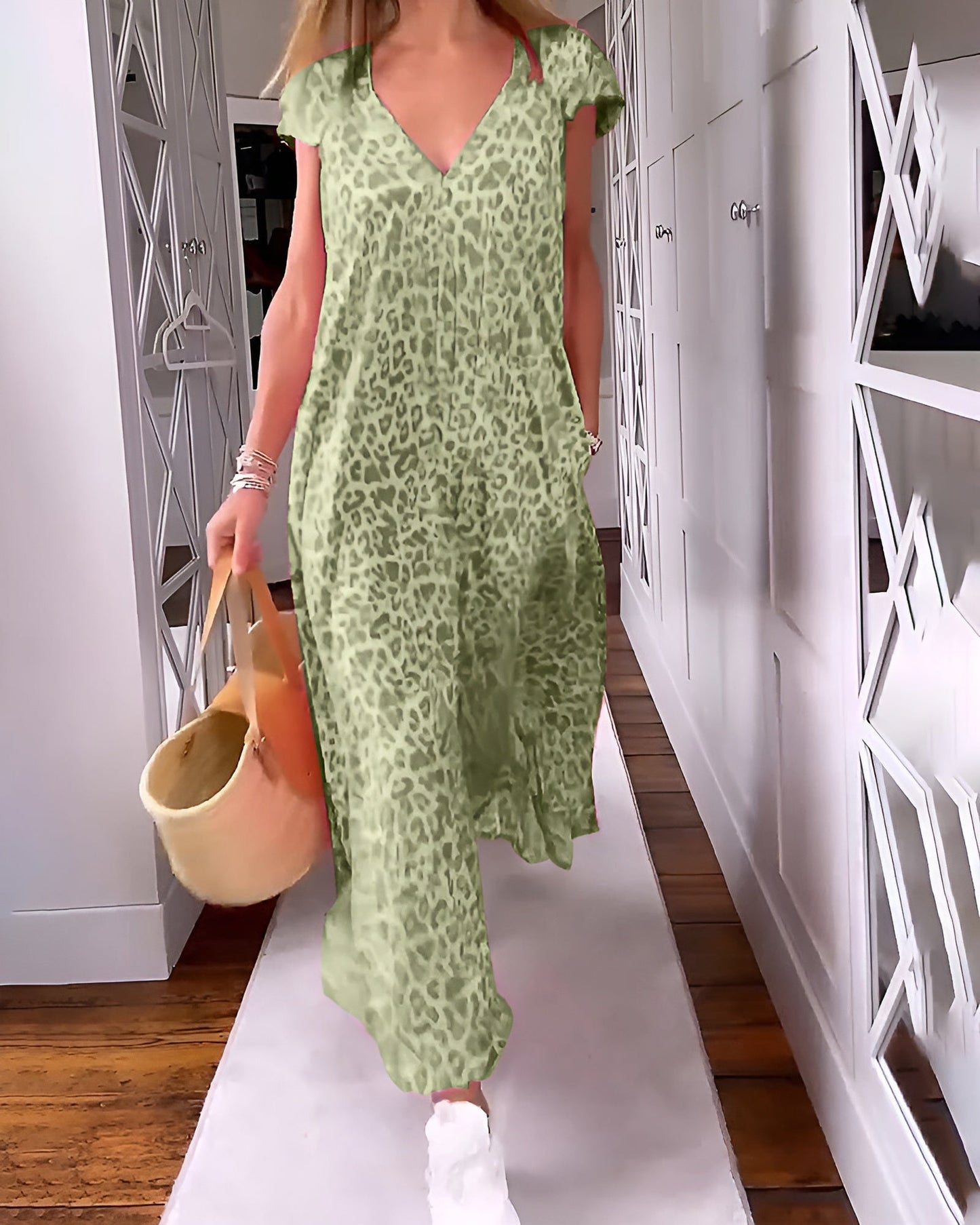 VERONIQUE | Long V-neck Dress with Printed Fabric and Short Sleeves